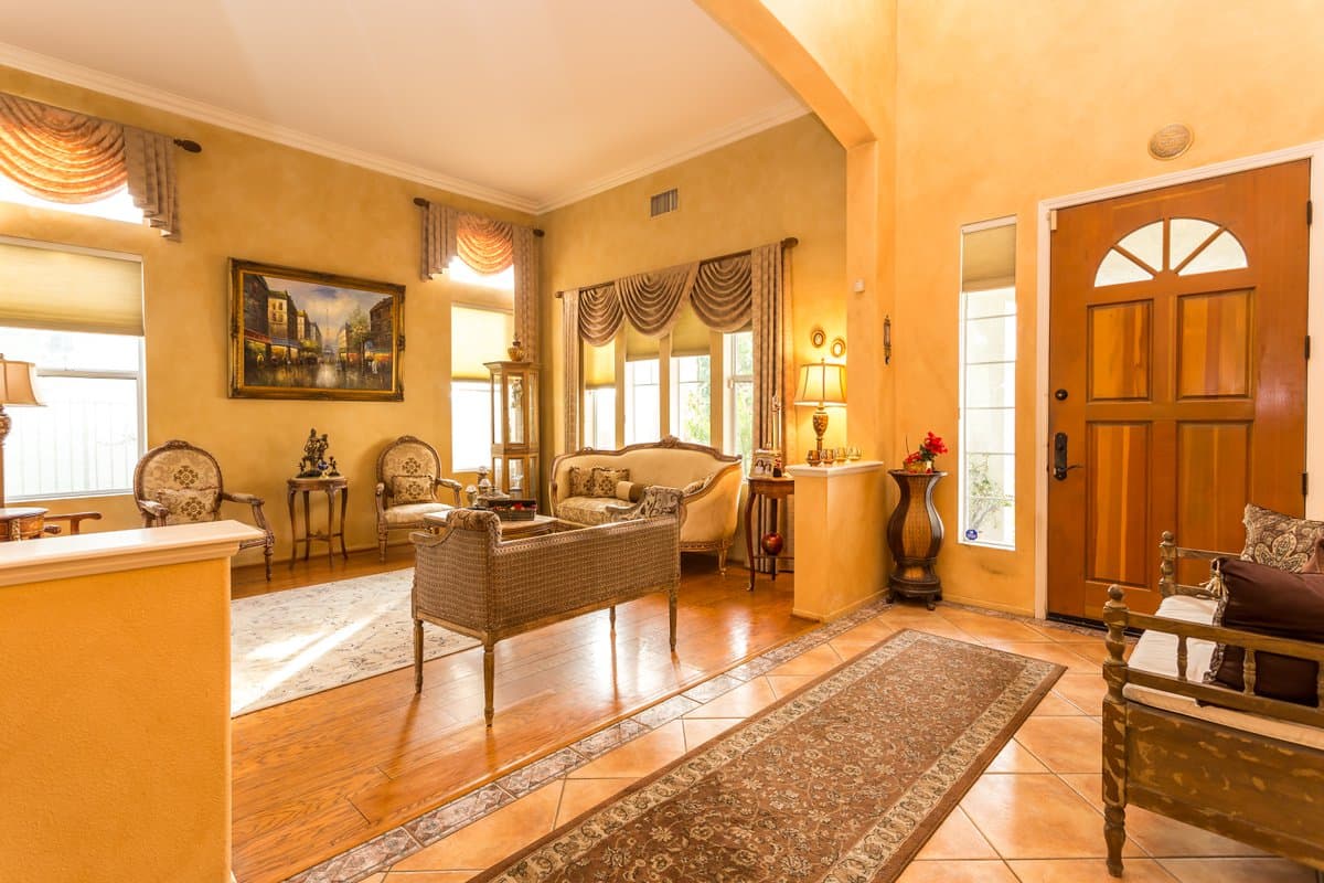 real estate and property photography by Snappr — Living space